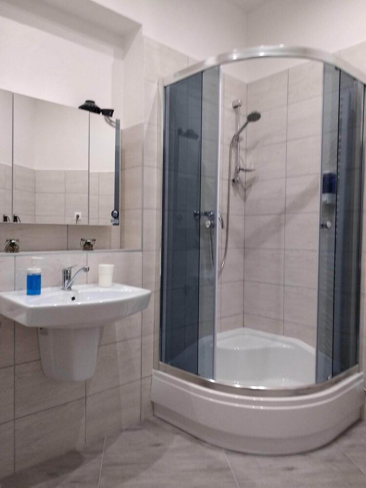 Kate & Jenny Apartments - Cosy Place In The City Center Bratislava Exterior foto
